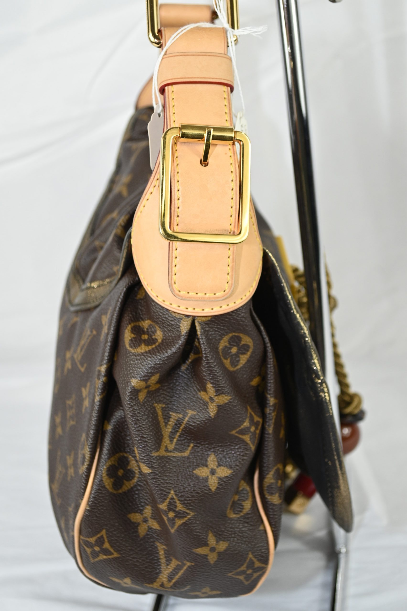 Louis Vuitton Madonna bag in monogram Canvas