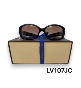 Louis Vuitton Sun Glasses (LV107JC)
